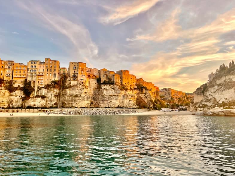 To make amends - Organize a Romantic Boat Tour in Tropea