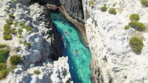 tour in barca a Tropea, la prima cosa da fare durante la tua vacanza a Tropea sulla costa degli Dei - il Canyon di Riaci