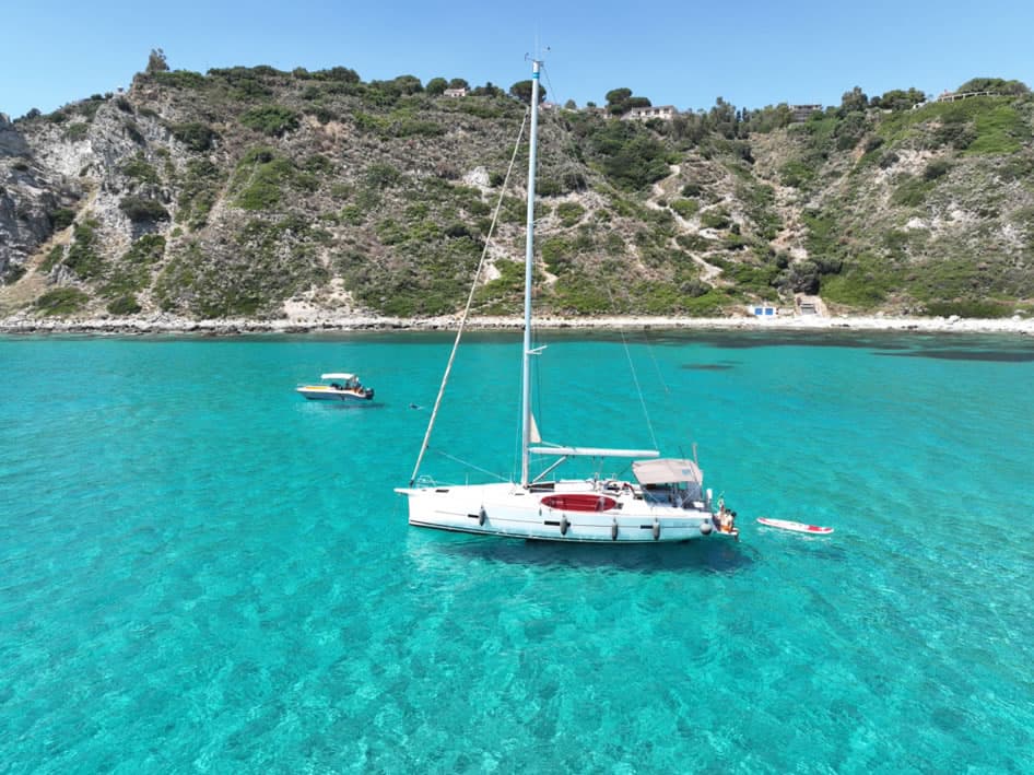 Rinnova L'Amore Celebra l'Anniversario con un incantevole tour in barca a Tropea